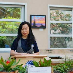 Glasses raised for Junlei's toast!